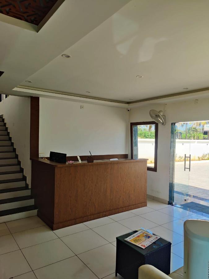 Hotel Airport City Dod Jala Extérieur photo