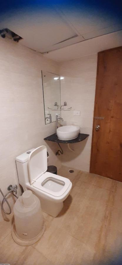 Hotel Airport City Dod Jala Extérieur photo