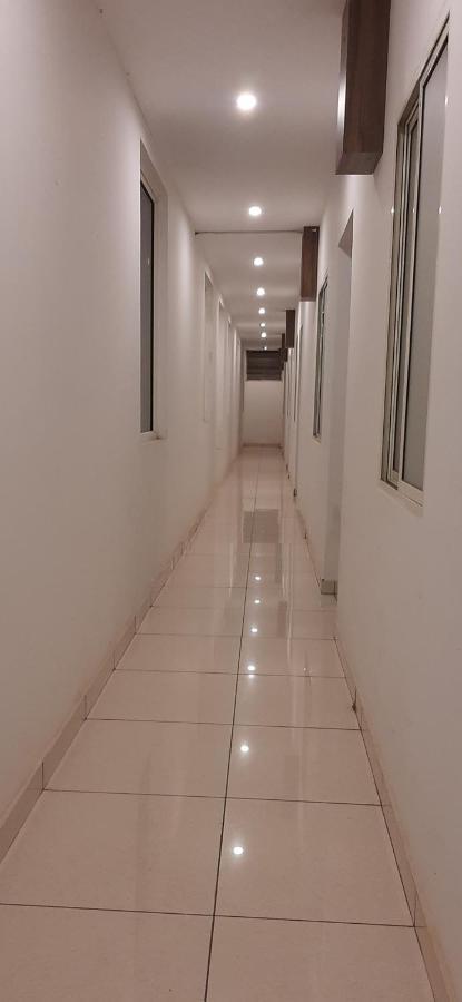 Hotel Airport City Dod Jala Extérieur photo