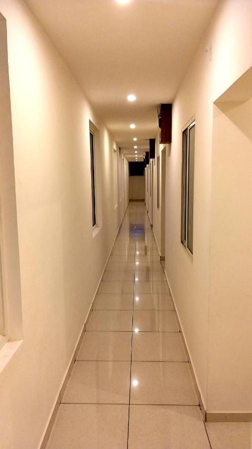 Hotel Airport City Dod Jala Extérieur photo